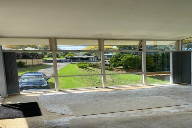 Photo of property in 153 Bleakhouse Road, Mellons Bay, Auckland, 2014