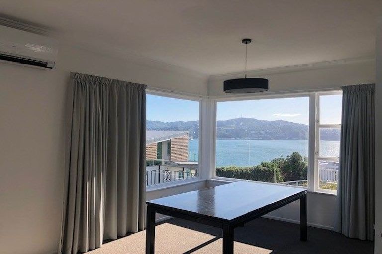 Photo of property in 21 The Crescent, Roseneath, Wellington, 6011