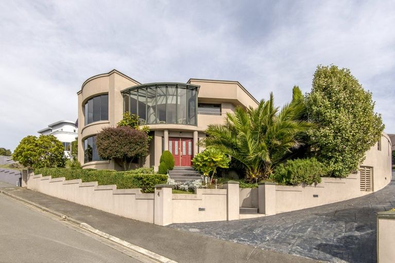 Photo of property in 4 Ledger Lane, Mount Pleasant, Christchurch, 8081