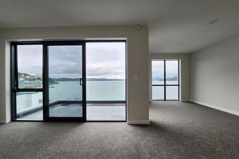 Photo of property in 8/148 Evans Bay Parade, Roseneath, Wellington, 6021