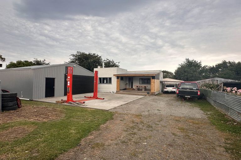 Photo of property in 22 Charles Street, Takapau, 4203