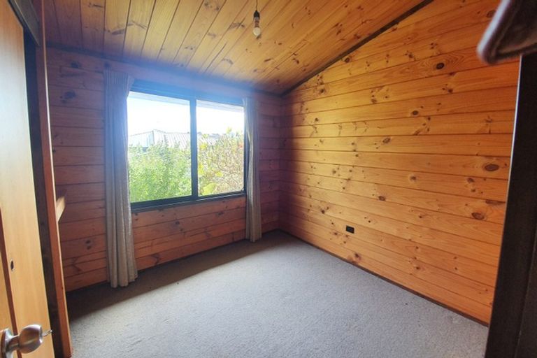 Photo of property in 73 Heta Road, Highlands Park, New Plymouth, 4312