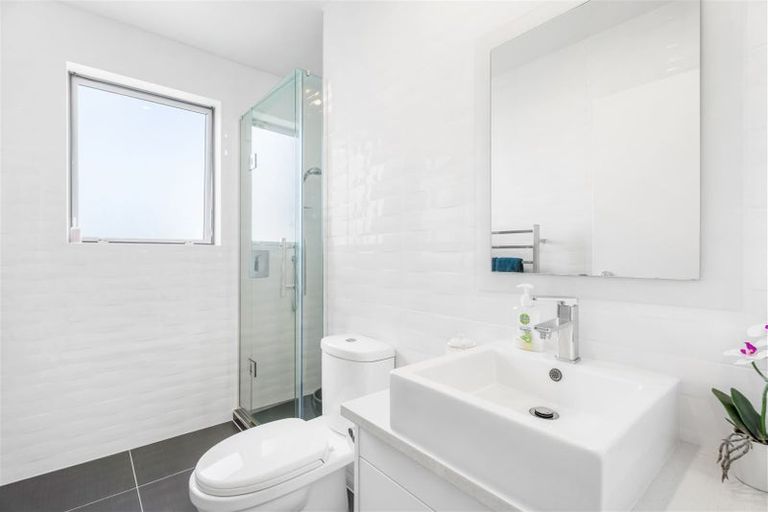 Photo of property in 106 Voyager Drive, Gulf Harbour, Whangaparaoa, 0930