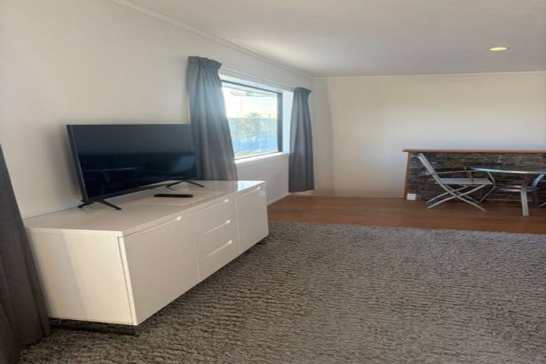 Photo of property in 2/35 Bramley Drive, Farm Cove, Auckland, 2012