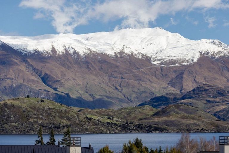Photo of property in 33 Westview Road, Wanaka, 9305