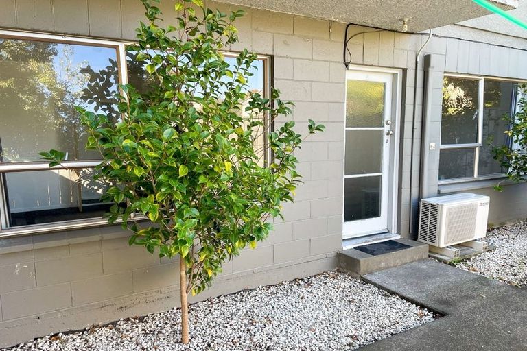 Photo of property in 5/7 Brockworth Place, Riccarton, Christchurch, 8011