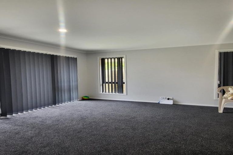 Photo of property in 36 Leathem Crescent, Pokeno, 2402