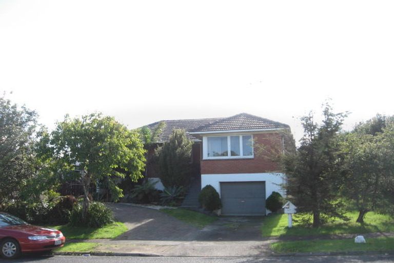 Photo of property in 147 Ennis Avenue, Pakuranga Heights, Auckland, 2010