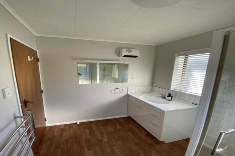 Photo of property in 1/46 Campbell Street, Havelock North, 4130