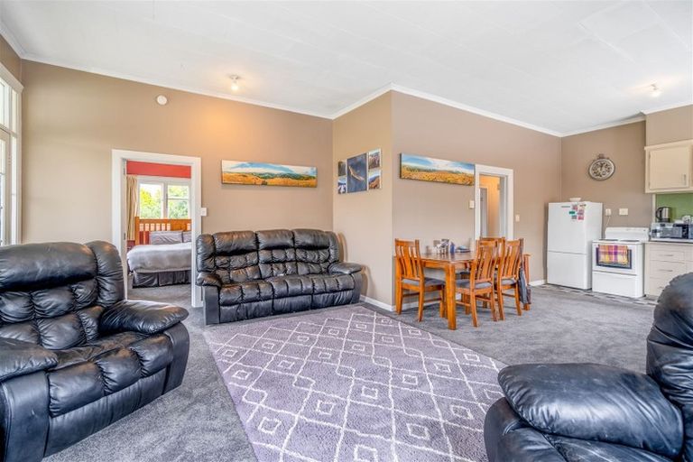 Photo of property in 68 York Road, Riversdale, 9776