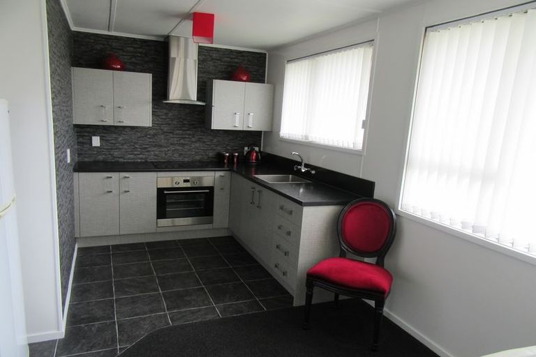 Photo of property in 4 Timaru Road, Waimate, 7924