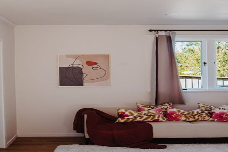 Photo of property in 34 Cassino Street, Bayswater, Auckland, 0622