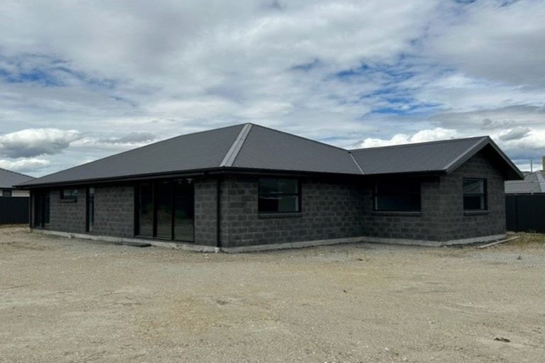 Photo of property in 4 Sequoia Close, Alexandra, 9320