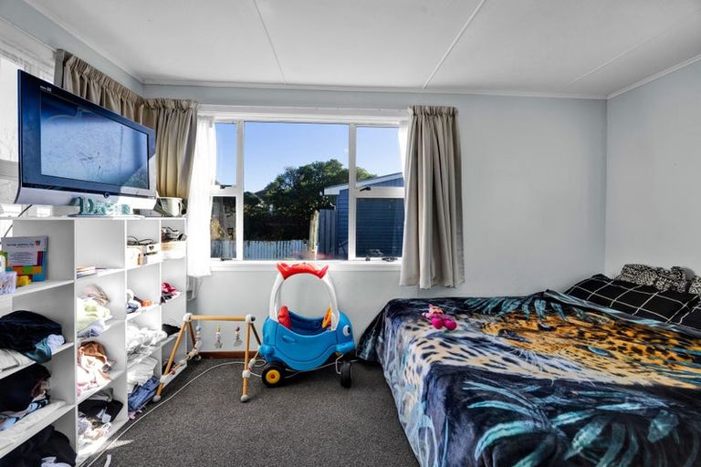 Photo of property in 16 Hadfield Street, Patea, 4520