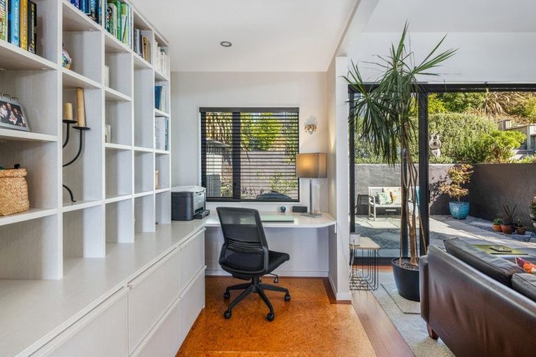 Photo of property in 13a Townsend Road, Miramar, Wellington, 6022