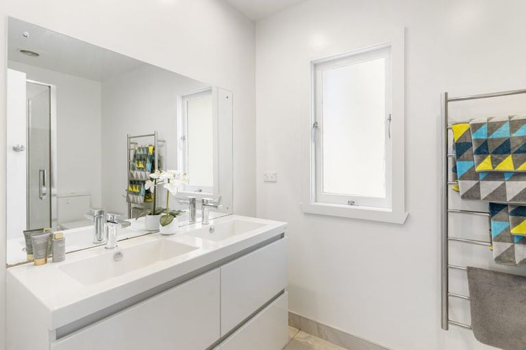 Photo of property in 2/117 Great South Road, Manurewa, Auckland, 2102