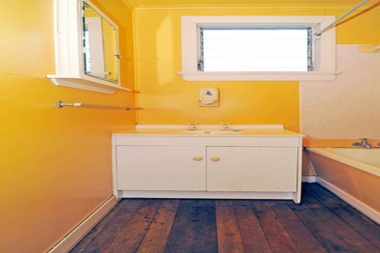 Photo of property in 22 Nicholson Street, Forbury, Dunedin, 9012