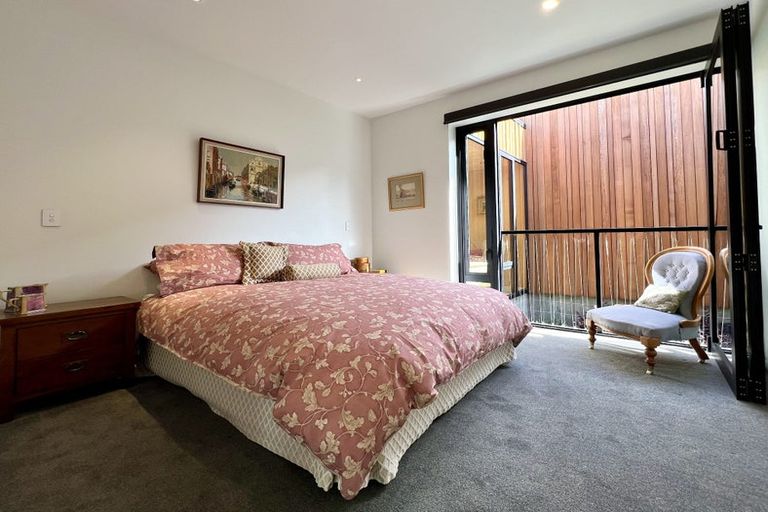 Photo of property in 35 Poynder Avenue, Merivale, Christchurch, 8014