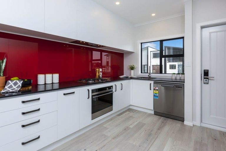 Photo of property in 7 Josland Lane, Wallaceville, Upper Hutt, 5018
