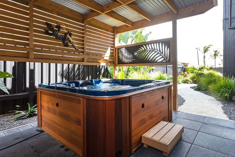 Photo of property in 142 Captain Cook Road, Cooks Beach, Whitianga, 3591