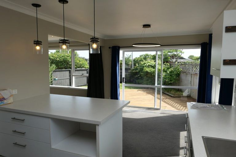 Photo of property in 4 Tawa Street, Waikanae, 5036