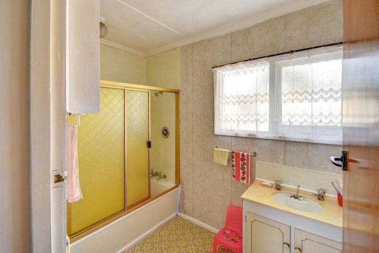 Photo of property in 493 Kaikorai Valley Road, Bradford, Dunedin, 9011