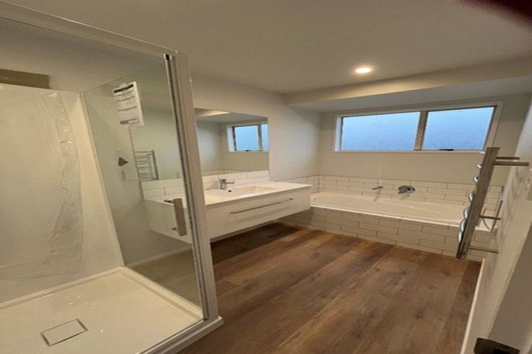 Photo of property in 107 Denise Crescent, Hornby, Christchurch, 8042