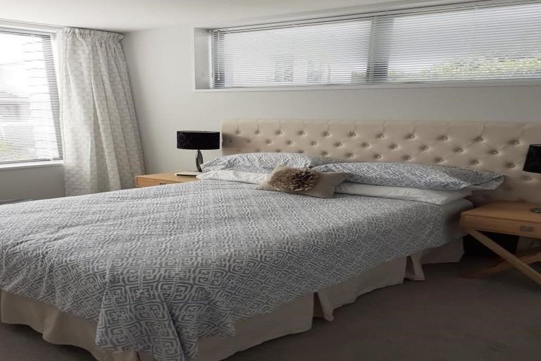 Photo of property in 74 Glenstrae Road, Redcliffs, Christchurch, 8081