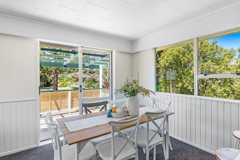 Photo of property in 198 Tutere Street, Waikanae Beach, Waikanae, 5036