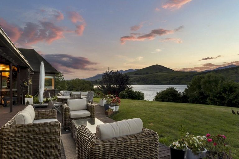 Photo of property in 9 Arrowtown-lake Hayes Road, Arrowtown, Queenstown, 9371