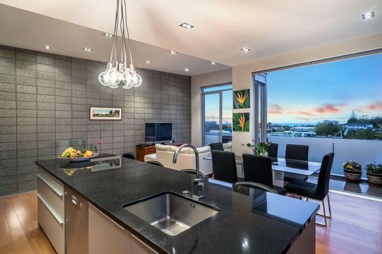 Photo of property in Wilk Heights, 8/8 Wilk Lane, Browns Bay, Auckland, 0630