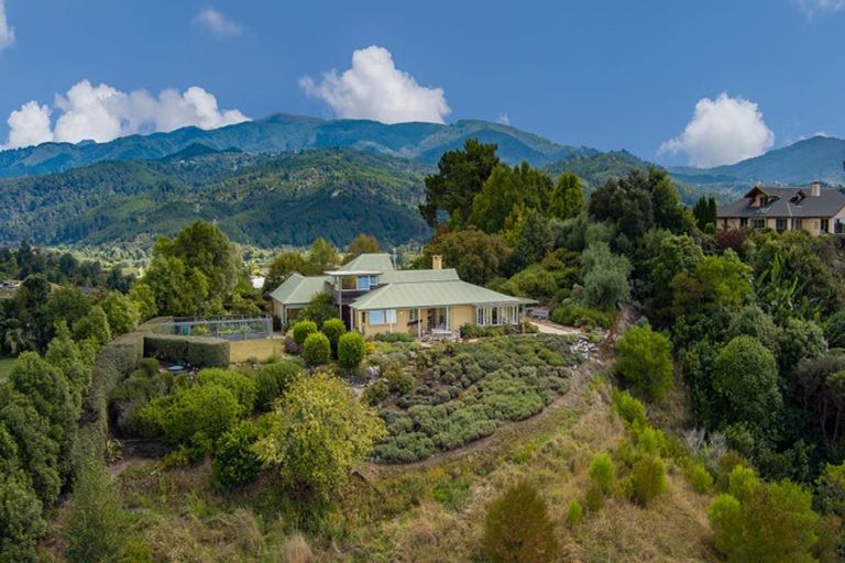 Photo of property in 70 Mytton Heights, Motueka, 7196