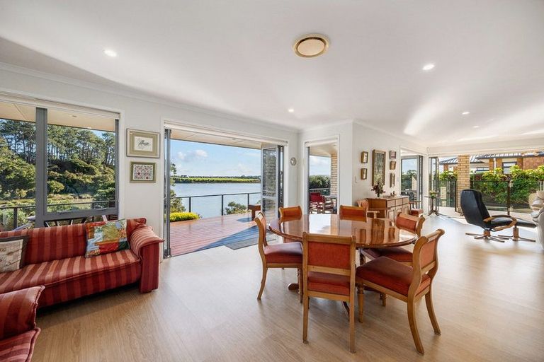 Photo of property in 6 Lees Cove, Karaka, Papakura, 2113