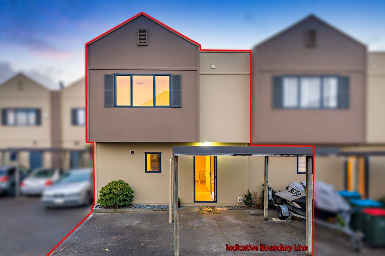 Photo of property in 5o Dryden Place, Mount Wellington, Auckland, 1051