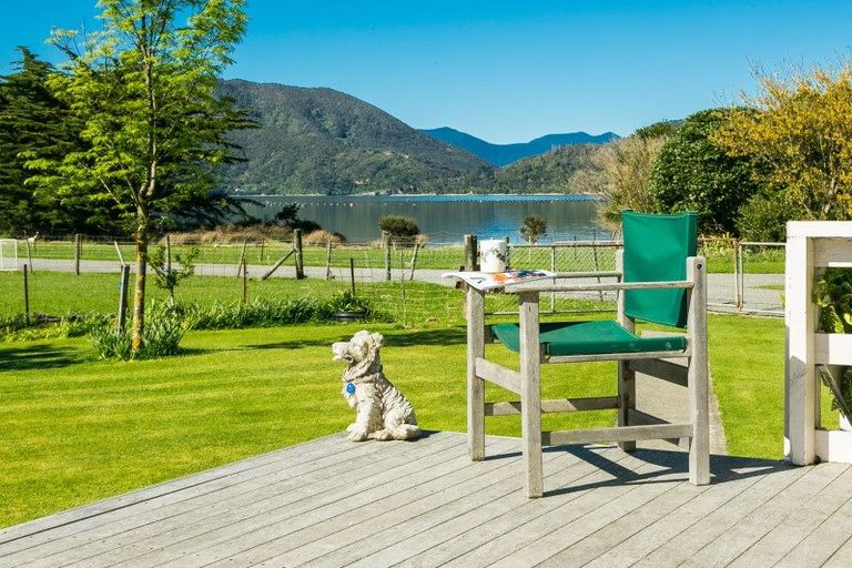 Photo of property in 5804 Kenepuru Road, Waitaria Bay, Picton, 7282