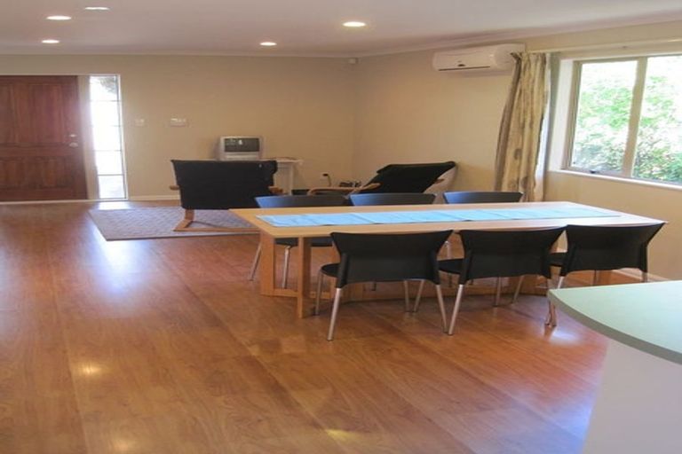 Photo of property in 2 Summerfield Lane, Albany, Auckland, 0632