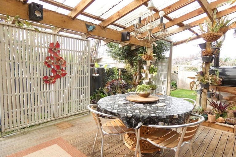 Photo of property in 5 Te Whena Street, Otaki Beach, Otaki, 5512