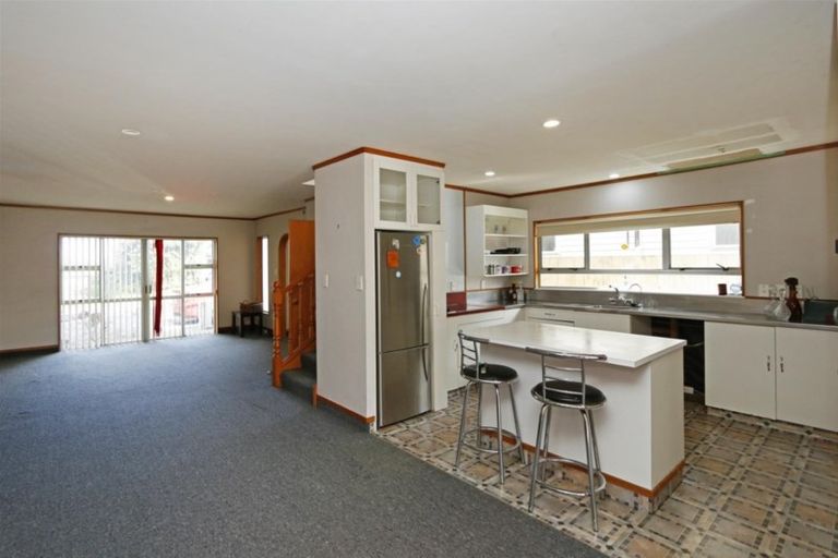 Photo of property in 11 Dieffenbach Street, Opunake, 4616