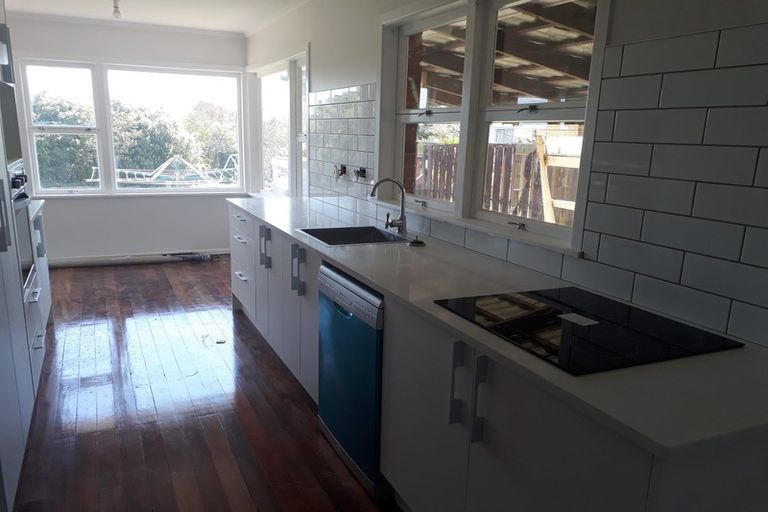 Photo of property in 2 Birdwood Road, Pukekohe, 2120