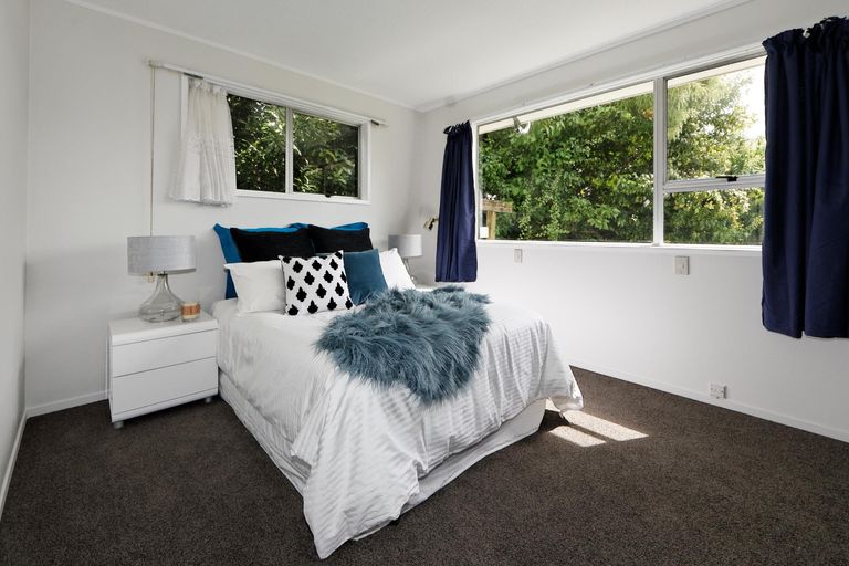 Photo of property in 1/81a Flanshaw Road, Te Atatu South, Auckland, 0610