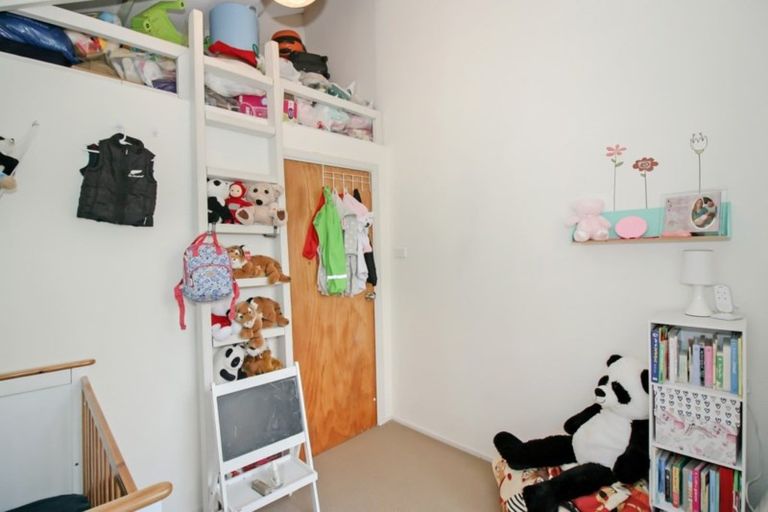 Photo of property in 21 Thames Street, Welbourn, New Plymouth, 4310