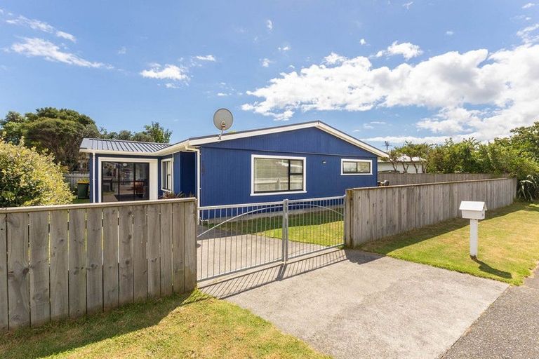 Photo of property in 127 Tilley Road, Paekakariki, 5034