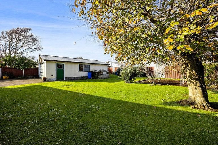Photo of property in 6 Davidson Street, Hawera, 4610