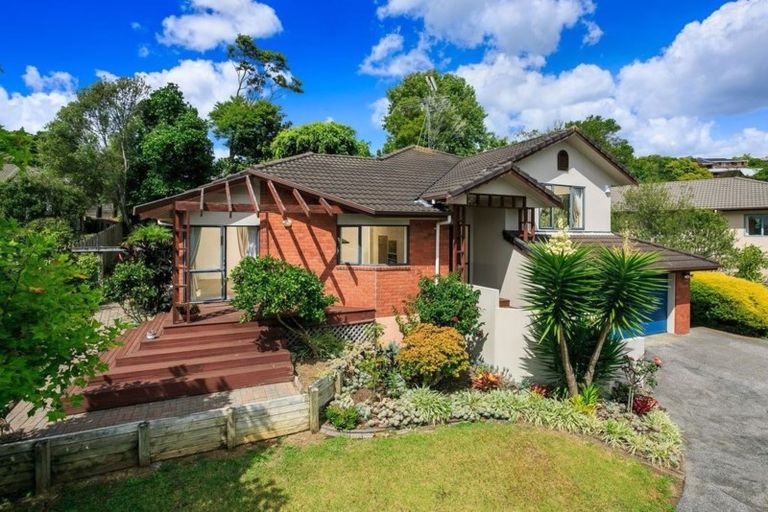 Photo of property in 16 Phoebe Meikle Place, Torbay, Auckland, 0630