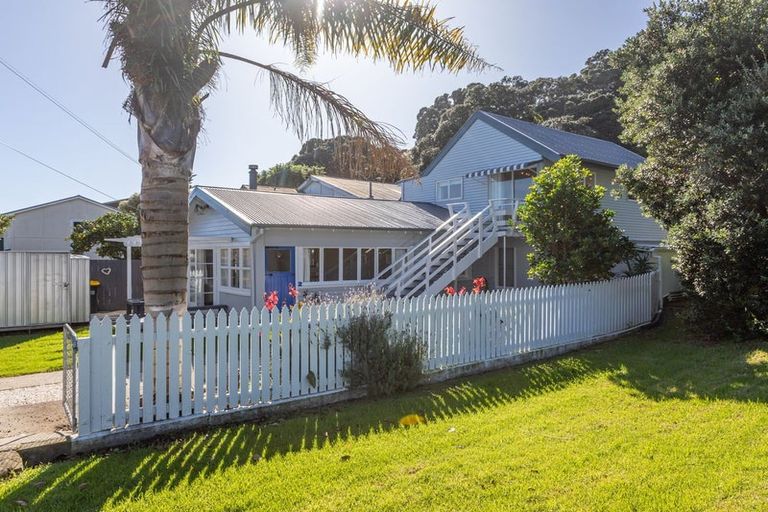 Photo of property in 2 Aputa Avenue, Te Puru, Thames, 3575