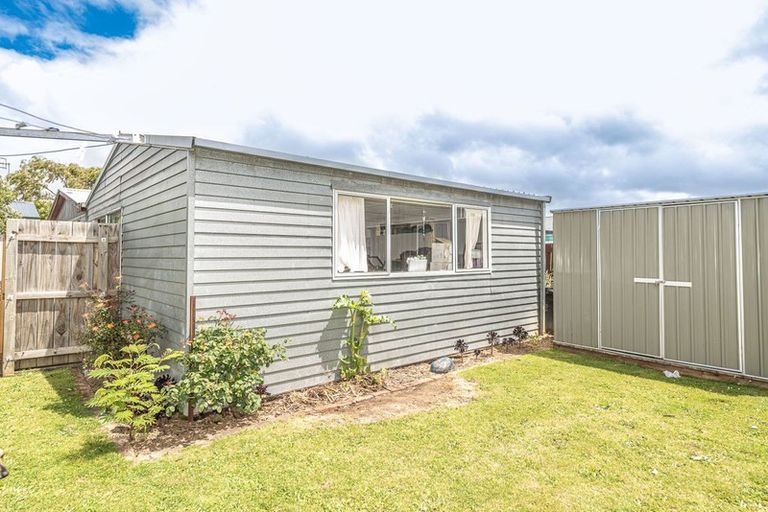 Photo of property in 181a Bridge Street, Bulls, 4818