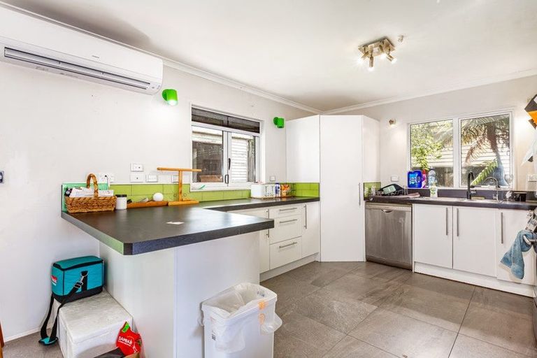 Photo of property in 22 Bridge Road, Birchville, Upper Hutt, 5018