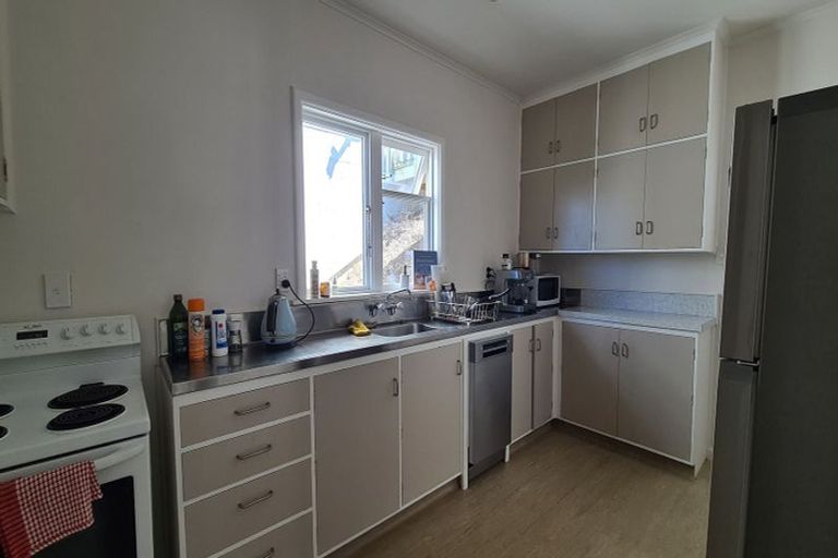 Photo of property in 122 Grafton Road, Roseneath, Wellington, 6011