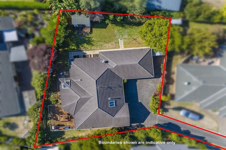 Photo of property in 10 Harvest Court, Paraparaumu, 5032