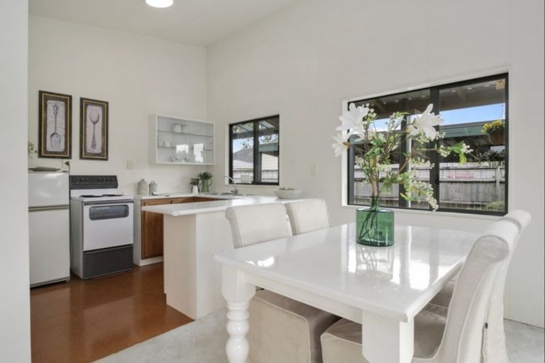 Photo of property in 80a Kings Road, Panmure, Auckland, 1072